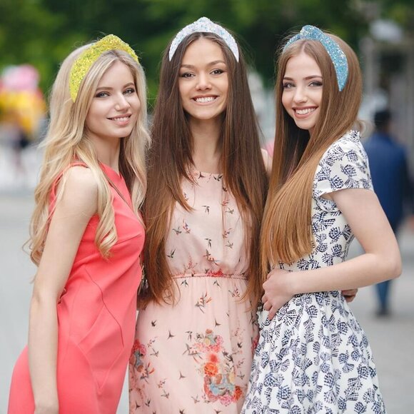 Sequin Knotted Headband Girls Women's Sparkly Iridescent Hair Accessory - Picture 6 of 6